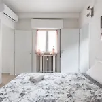 Oasi Rinascimentale Con Giardino In Centro Apartamento