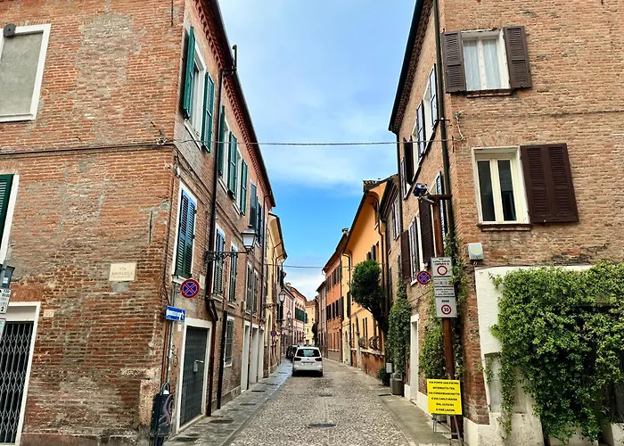 Apartament Oasi Rinascimentale Con Giardino In Centro Ferrara