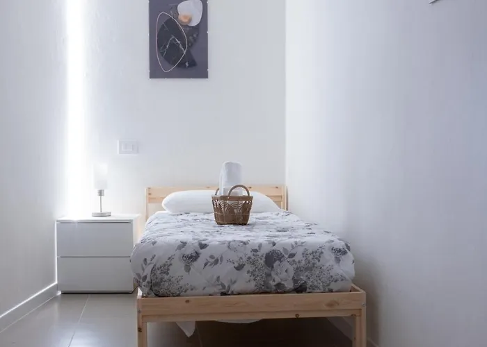 דירה Oasi Rinascimentale Con Giardino In Centro פררה