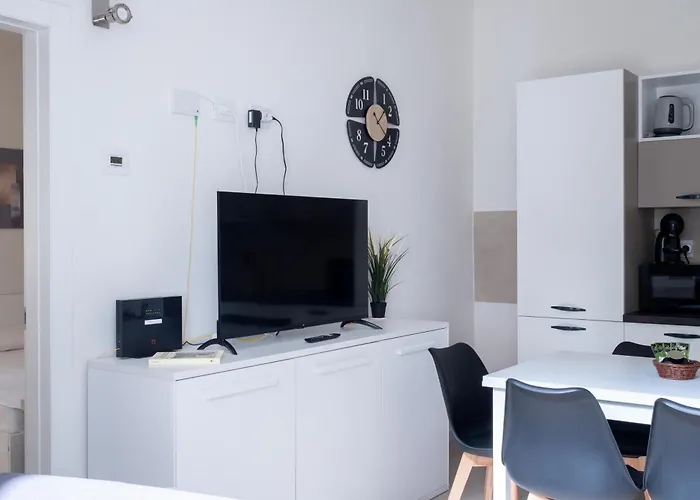 Oasi Rinascimentale Con Giardino In Centro דירה פררה